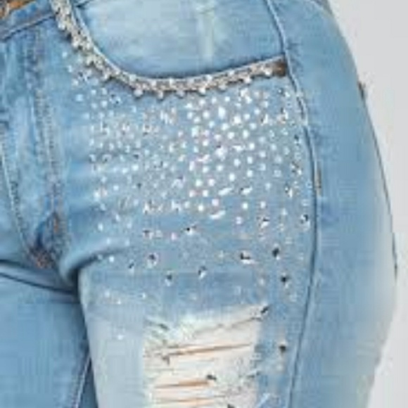 Fashion Nova Denim - Wendy distressed Jeans